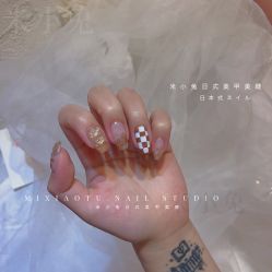 -米小兔美甲美睫