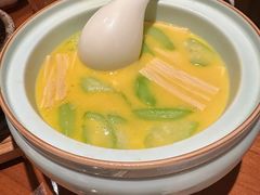 浓汤鲜腐竹浸丝瓜-华尔道夫酒店·紫金阁