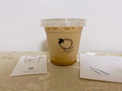 牛奶咖啡-BLACKSHEEP ESPRESSO(建国中路店)