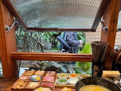 -银米·云南传统过桥米线(双廊黑金冠店)
