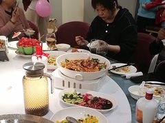 -巴特餐饮6加1音乐餐吧·新疆菜