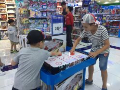 -玩具反斗城(正大广场店)