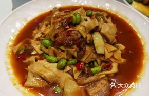 Stir-Fried Tofu Skin with Minced Meat