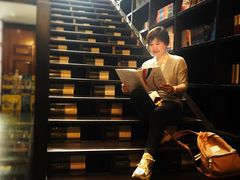 -钟书阁(松江泰晤士小镇店)