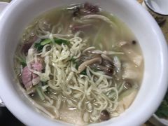 -东巴谷野生菌火锅餐厅