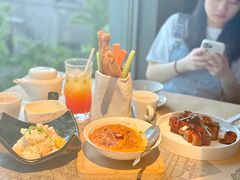 -穹六人间 people 6(岳阳路店)