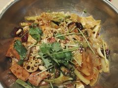 -拿渡麻辣香锅(世茂广场·工三店)