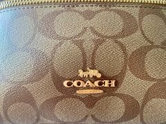 -COACH蔻驰(银泰店)