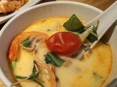 冬阴功-大头虾越式风味餐厅(光明广场店)