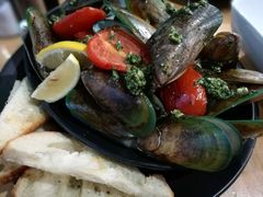 -12 Rocks Beach Bar Cafe