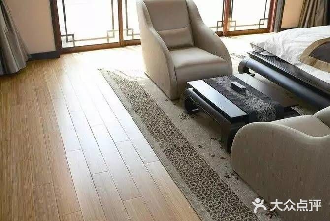 木地板颜色的搭配