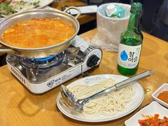 豆芽汤煮面-Myth猪蹄(明洞店)