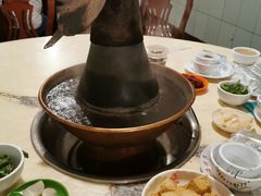 -洞庭洲·防空洞火锅·烧烤·铜锅涮肉(新百广场店)