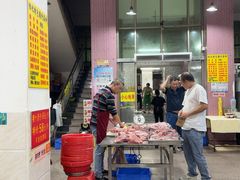 -标记美食新鲜猪杂(兴南大道店)