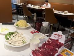 -犇鼎牛潮汕牛肉火锅(新辰里学清路店)