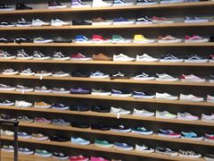 -ABC MART(心斎橋店)