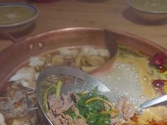 -洱火云南酸菜牛肉火锅(石景山当代商城店)