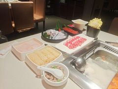 -海底捞火锅鲜切牛肉主题店(长寿路店)