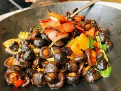 小山菇湖南腊味-万龙洲海鲜(大兴绿地缤纷城店)