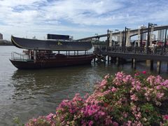 -阿瓦尼河滨曼谷酒店