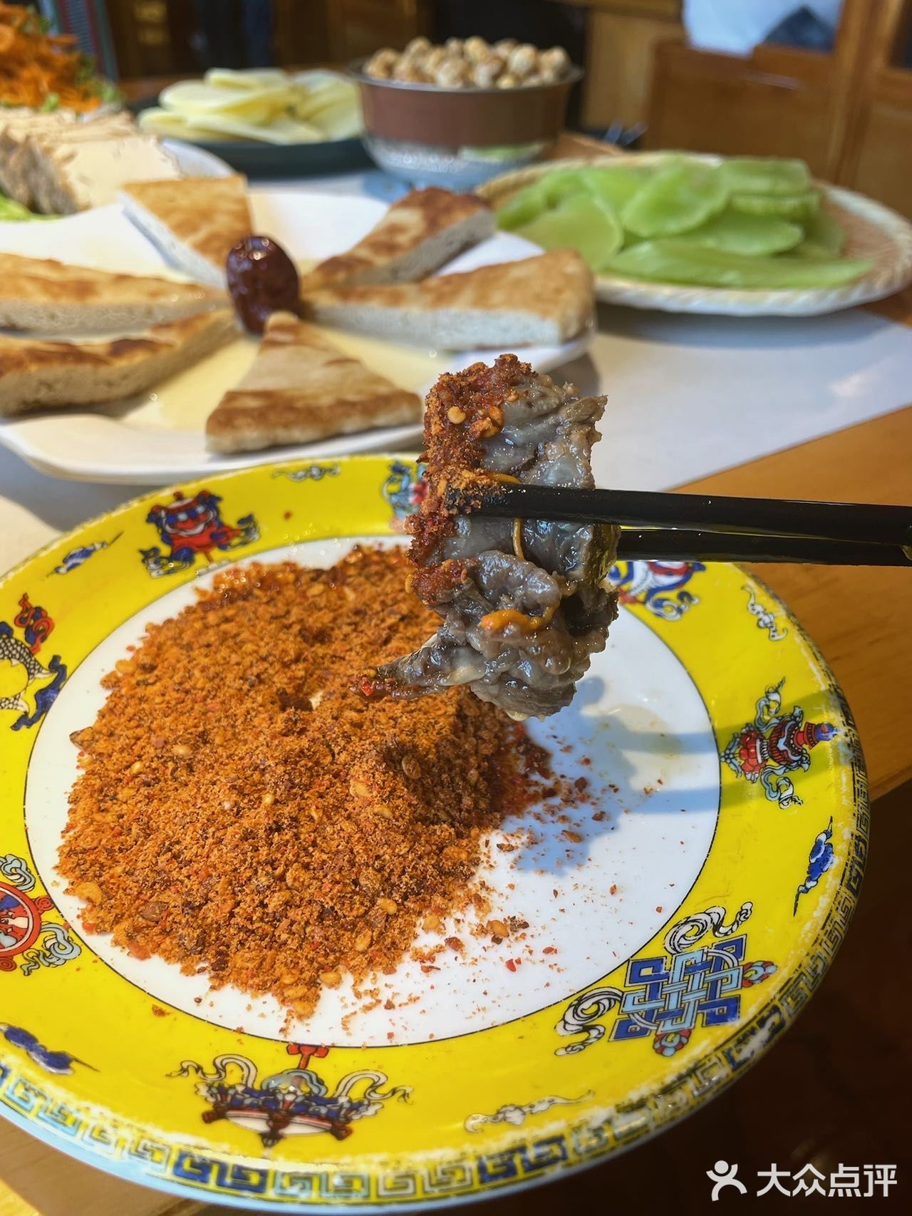 （在拉萨）吃过这家酸汤牦牛肉火锅就不愿再离开