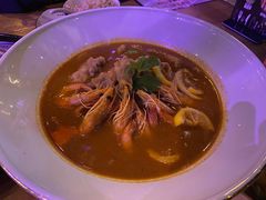 -临界音乐酒馆·小龙虾·江湖菜(华熙LIVE·鱼洞店)