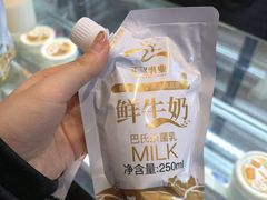 -正飞鲜奶(吐鲁番路店)
