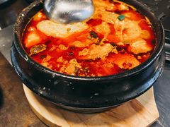 海鲜泡菜锅-MI WU FACTORY米屋美食工厂餐厅(绿地店)