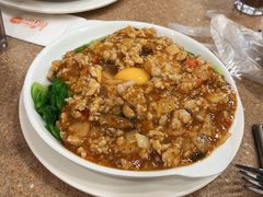 窝蛋牛肉饭-喜莲咖啡