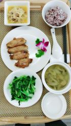 -海豚湾高端月子会所(黄浦店)