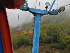 -浙东第一尖雪山欢乐谷