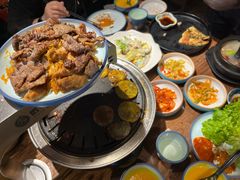 -明洞阿姨·韩式酱蟹烤肉·创意料理(三元桥店)