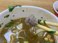 生烫鲜牛肉粉-江三王记牛杂馆(总店)