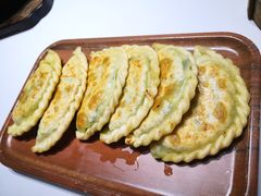 虾仁韭菜盒子-食悦江南·淮扬菜·烤鸭(亚运村·惠新店)