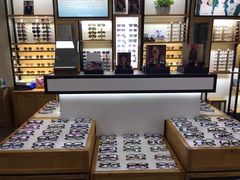 -LOGO眼镜·蔡司品牌折扣店(龙华清湖店)