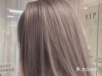 2021最火的斩男发色奶茶灰棕色