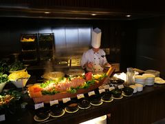 自助取餐区-广州花园酒店·凌璇阁旋转餐厅CAROUSEL360