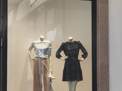 -TommyHilfiger(惠隆贵安奥特莱斯店)