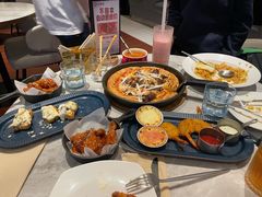 -必胜客(仲盛商城王安宇主题店)