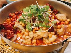 红颜馋嘴牛蛙锅-蜜桃花开·中西融合菜E&W(南长街店)