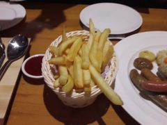 -LENBACH兰巴赫西餐啤酒坊(大连星海广场店)