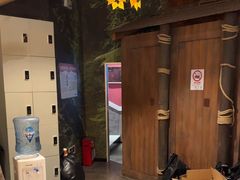 -暴风岛沉浸式体验馆(百联世纪店)