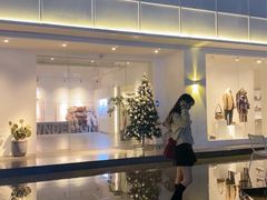 -洪小鹏生活美学馆(领SHOW天地店)