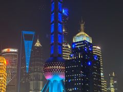 -黄浦江游览十六铺3号码头网红自助餐