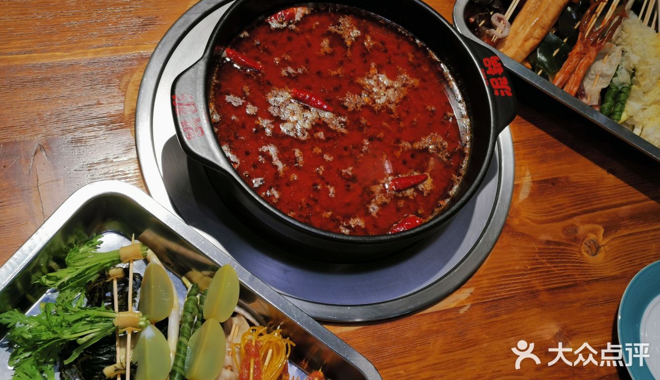 超宝藏的一家涮串火锅店！