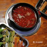 超宝藏的一家涮串火锅店！