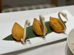 天鹅榴莲酥-太湖饭店·寄畅轩中餐厅