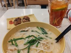 -谭仔米线(皇庭广场店)