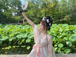 -一揽芳华汉服旗袍体验馆(拙政园店)