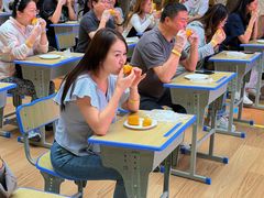 -瑞虹新天地月亮湾